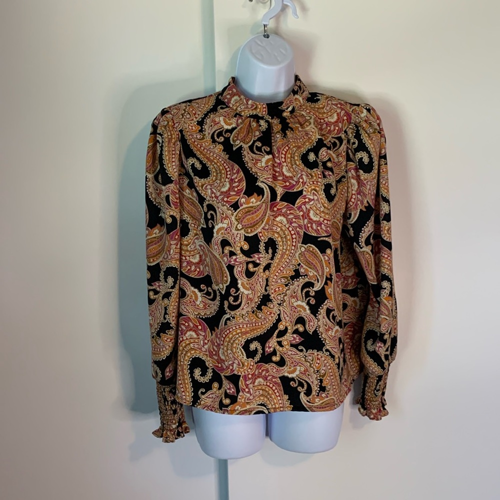 Who What Wear Paisley High Neck Blouse with Gathered Cuffs Size Med